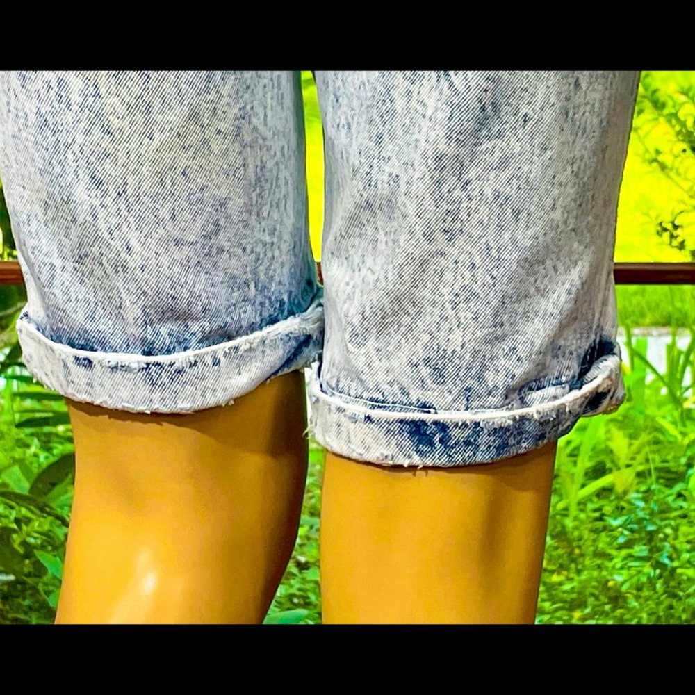 ⭐️HP⭐️VTG▪️FILIPPO-TOTTI▪️Floral Embroidered Distressed Acid Wash Denim Shorts - Picture 7 of 14